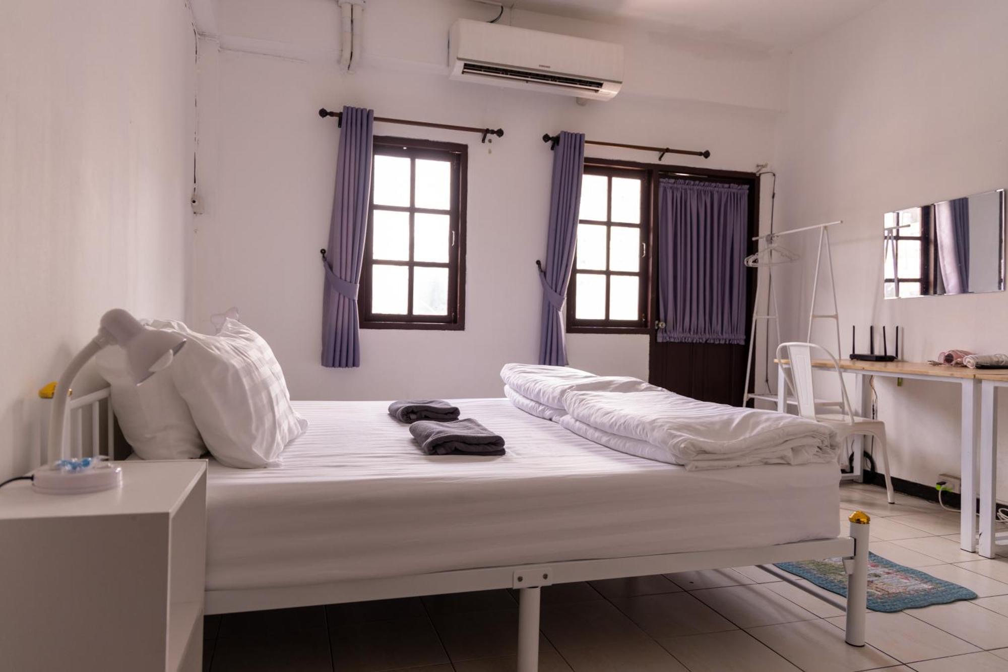 Hostel Hug Huaykaew